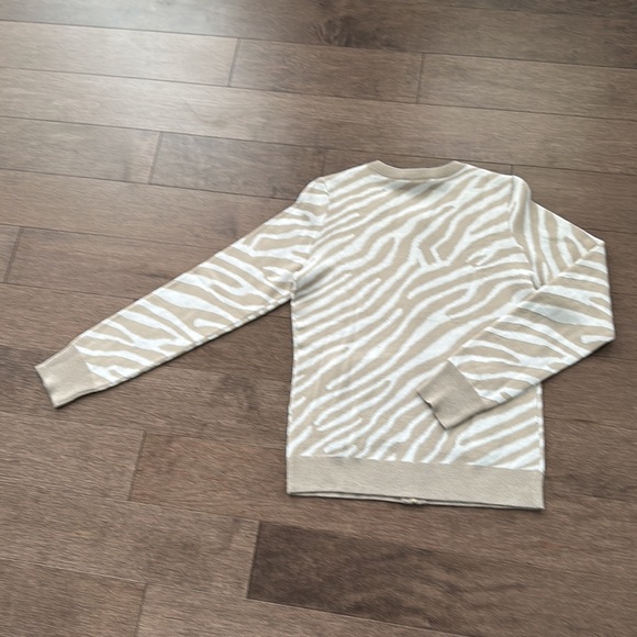 Banana Republic cream and white colour zebra pattern cardigan size S. worn 1x - Picture 5 of 7